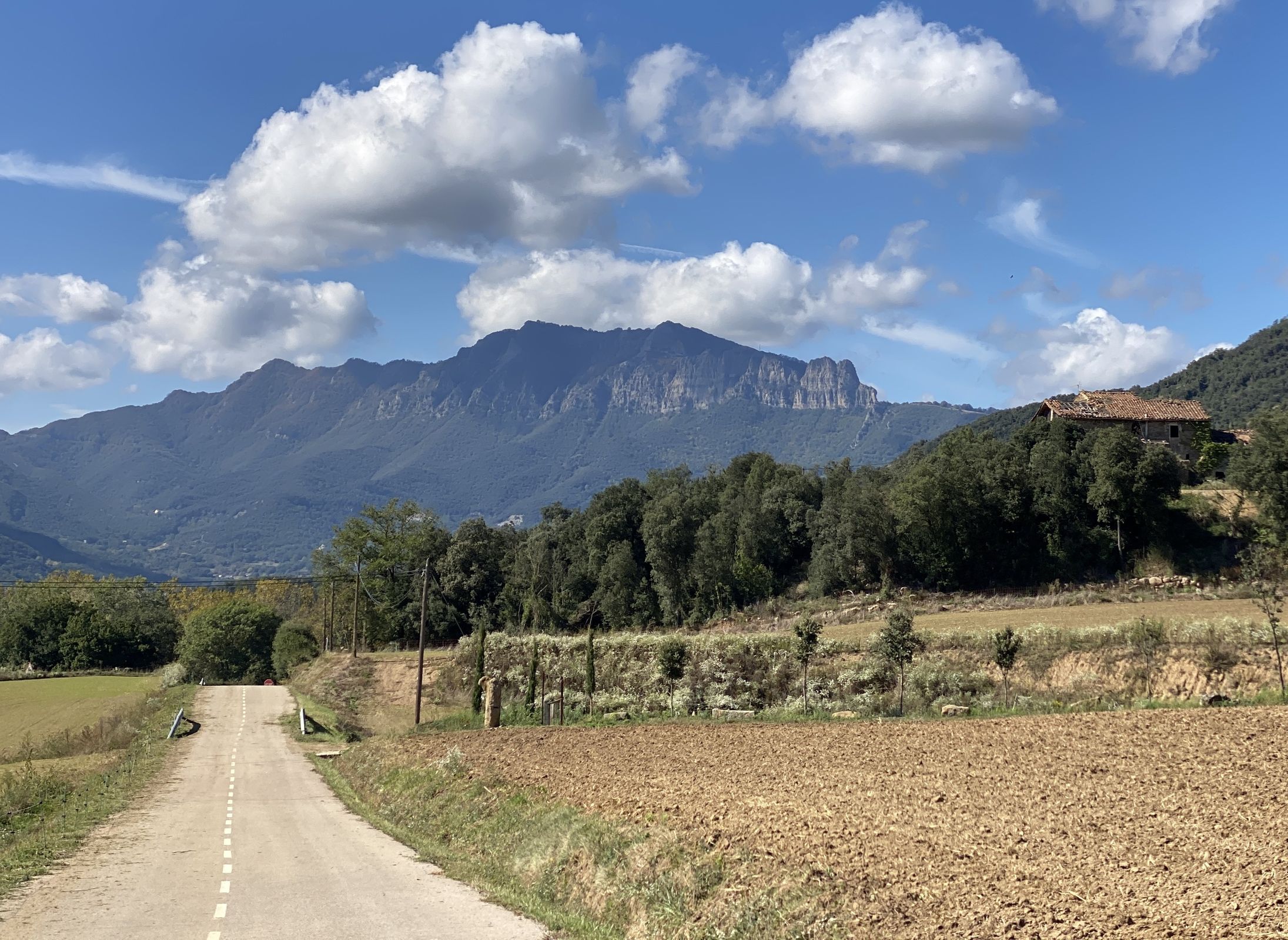 la garrotxa road 3069
