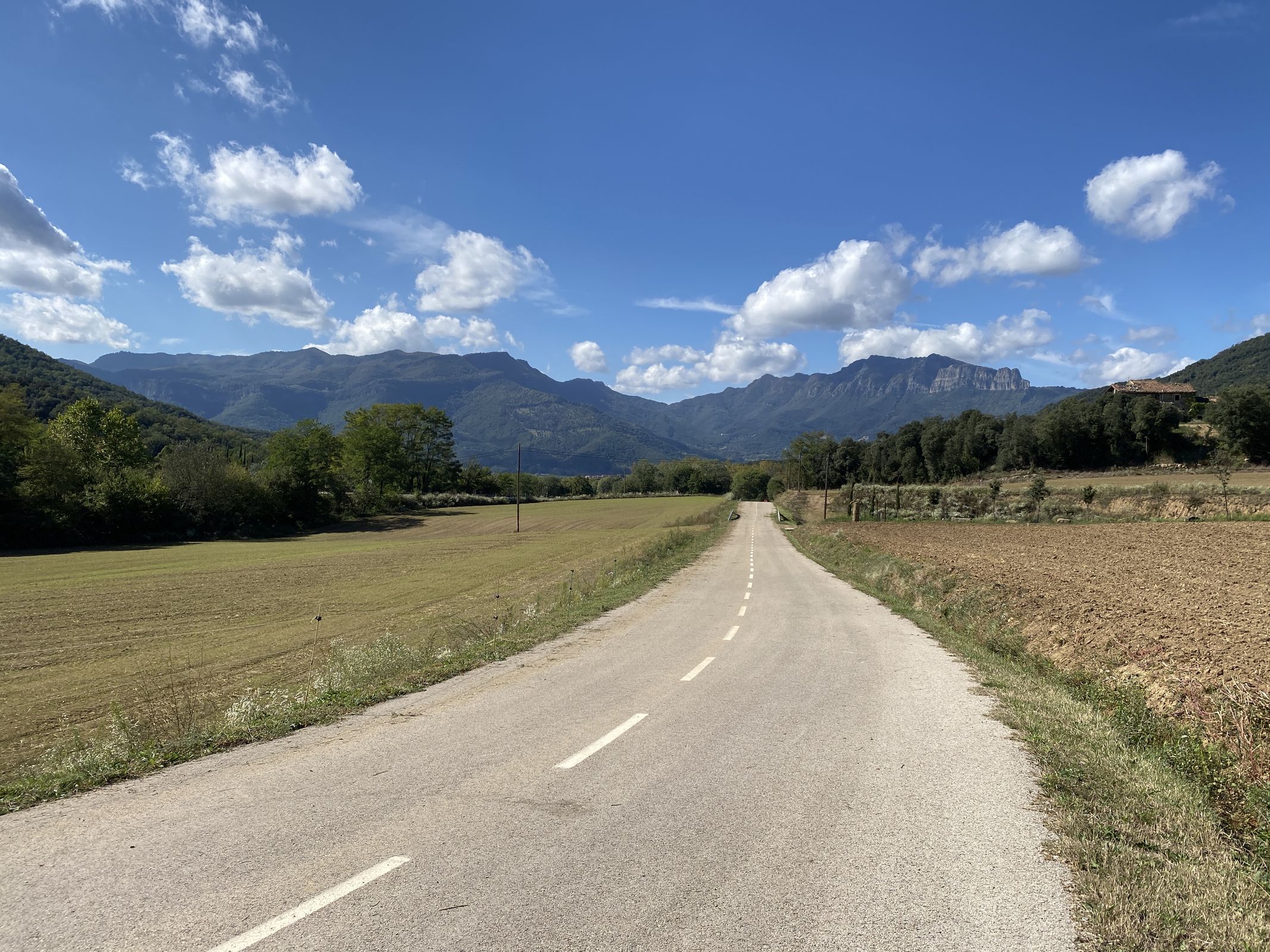 la garrotxa road 4 3069
